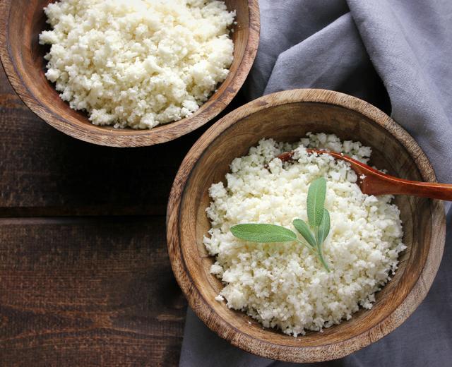 【健康三餐】菜花米“米饭”（Cauliflower rice）基础版的做法