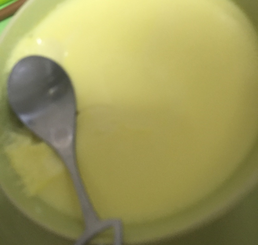 牛奶炖蛋