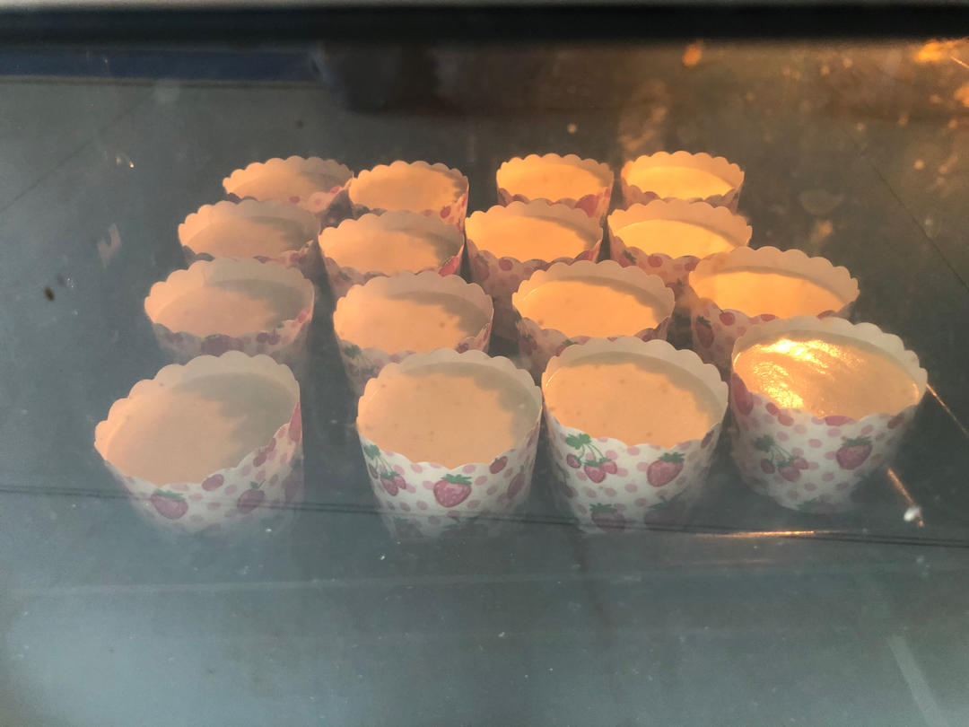 纸杯蛋糕 8寸戚风蛋糕的量