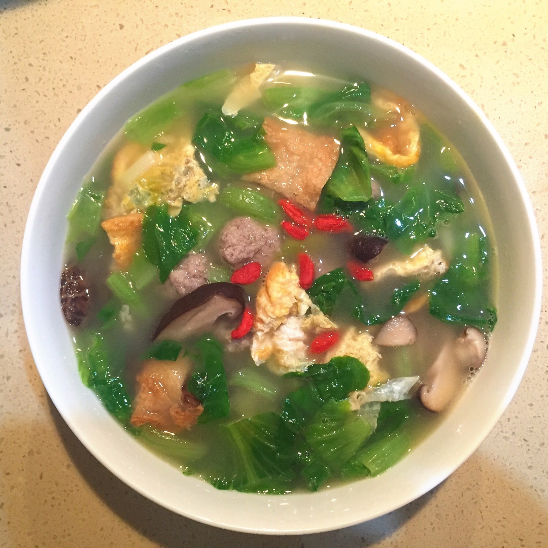 生汆丸子三鲜汤