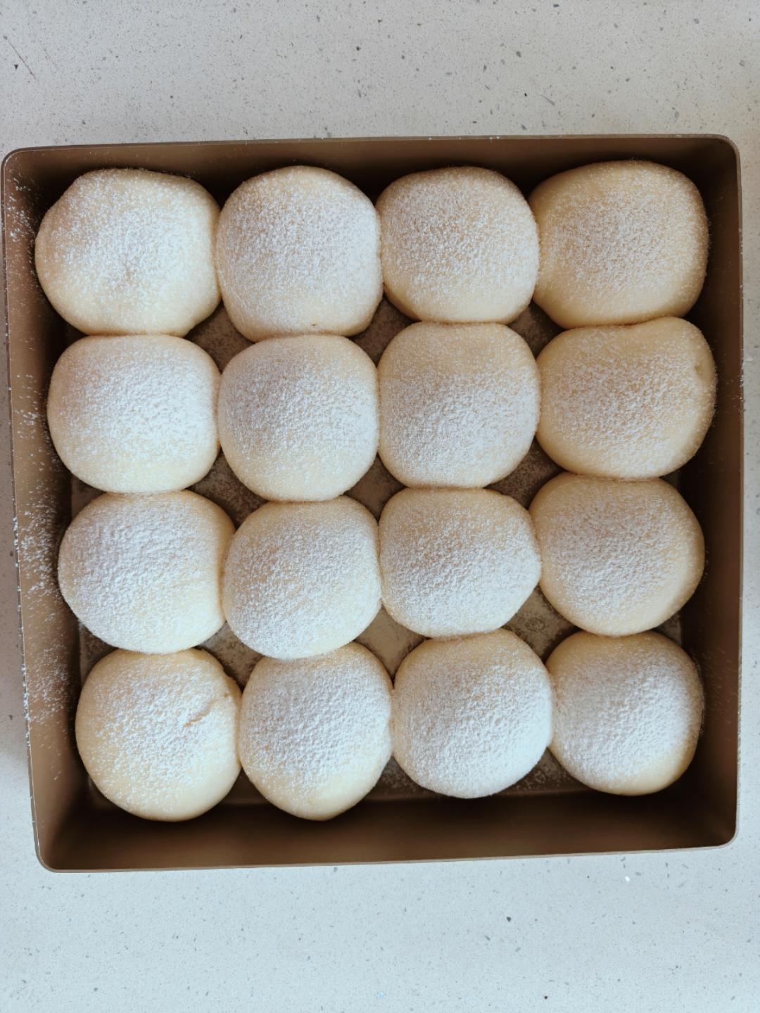 如云朵般☁️ 软白淡奶油餐包｜消耗淡奶油