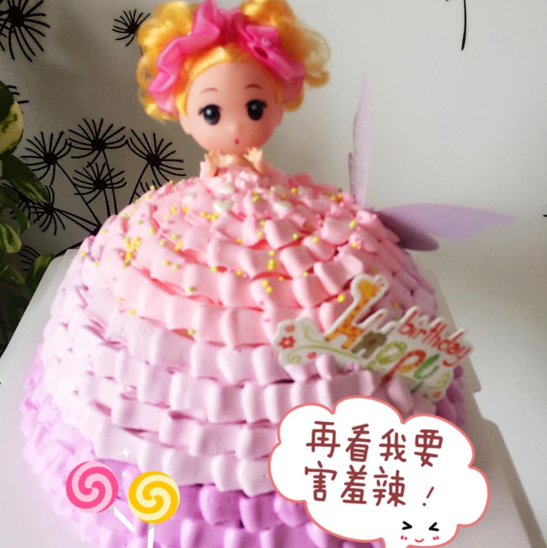 梦幻时尚的芭比蛋糕