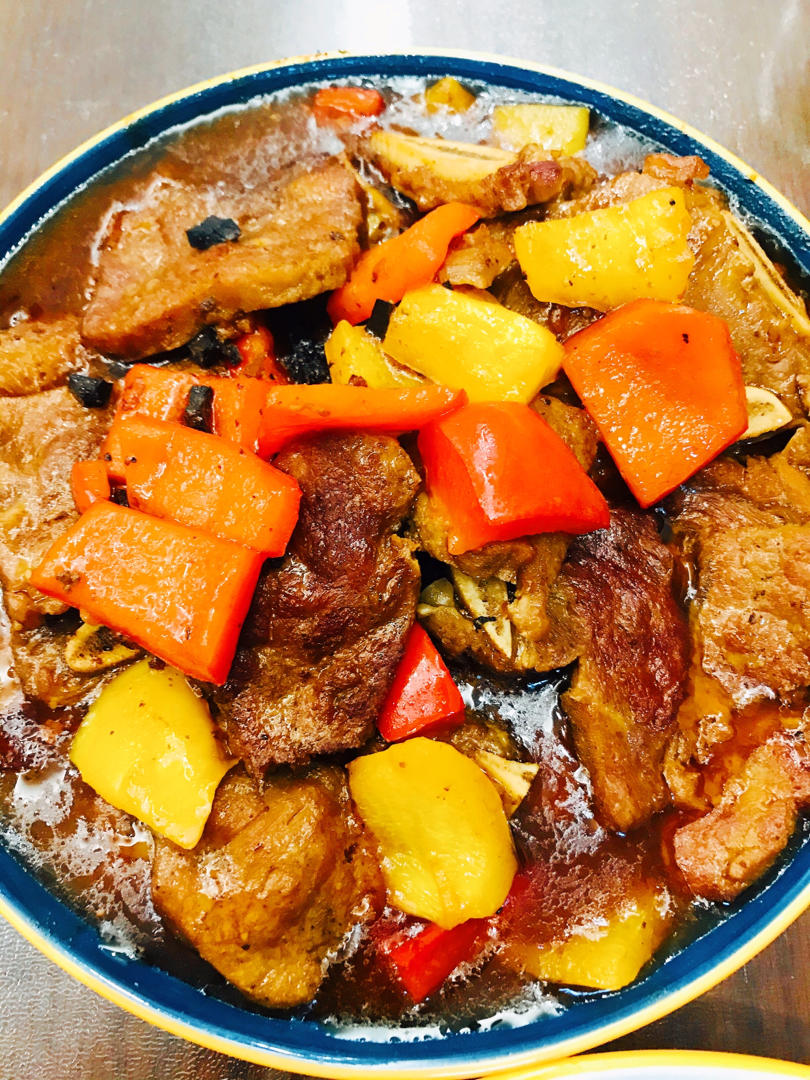 私房小炒黑椒牛仔骨