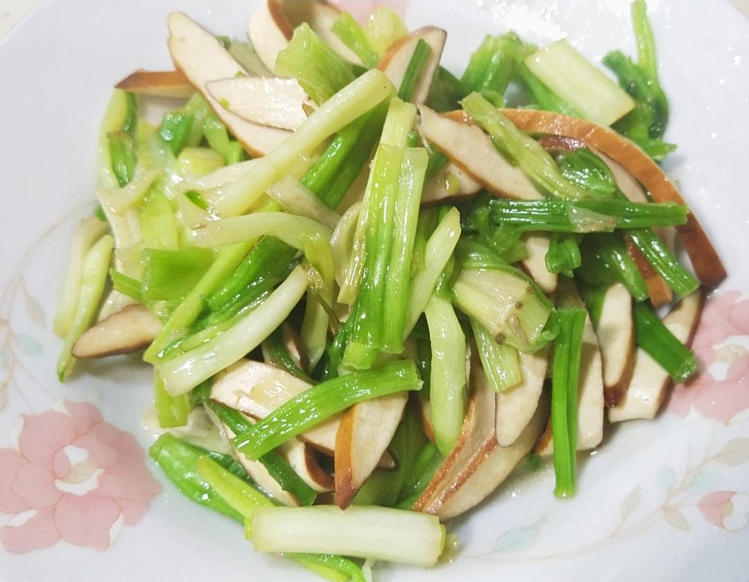 水芹香干的做法