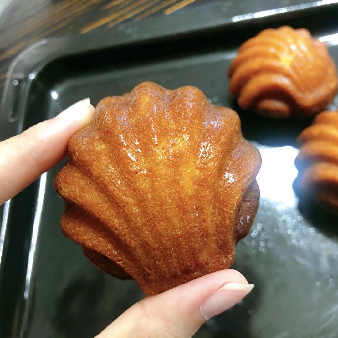 焦糖海盐玛德琳