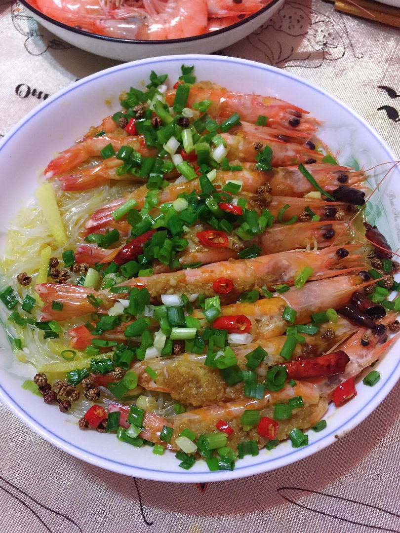 0失败的蒜茸酱粉丝蒸虾🦐🦐🦐（蒜茸酱衍生菜谱）
