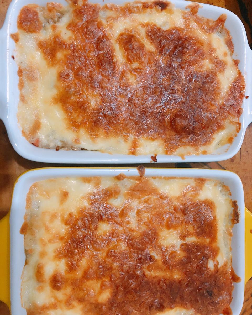 海鲜焗饭 Seafood Fried Rice with Cheesy Topping
