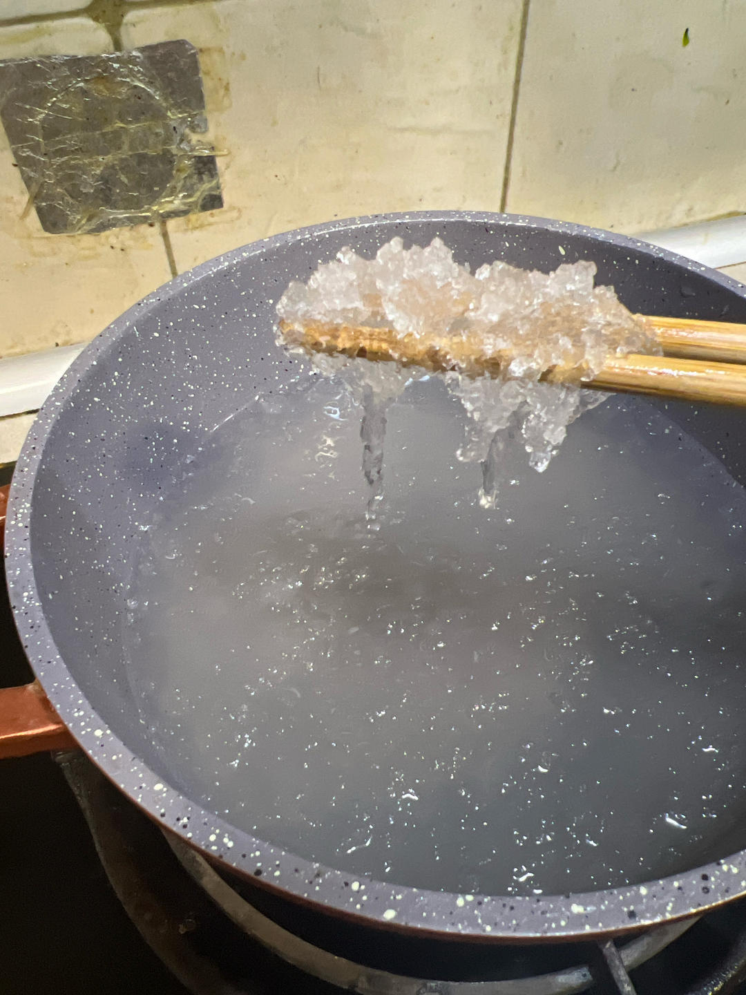 早餐：清炖雪燕，润肤瘦身