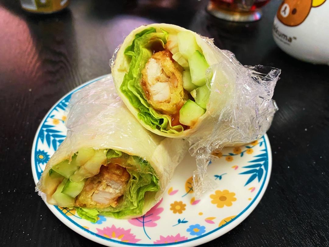 全麦墨西哥鸡肉蔬菜卷饼