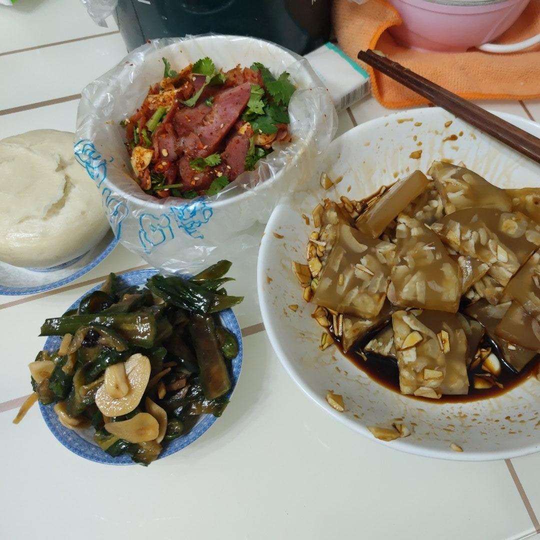 🔥凉拌猪皮冻❗️满满胶原蛋白常吃胜过你天天敷面膜