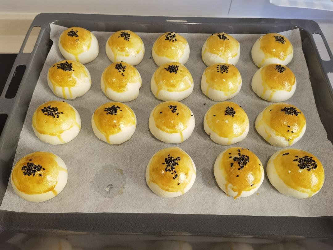 肉松麻薯蛋黄酥——(揉麻薯不烫手的小诀窍)