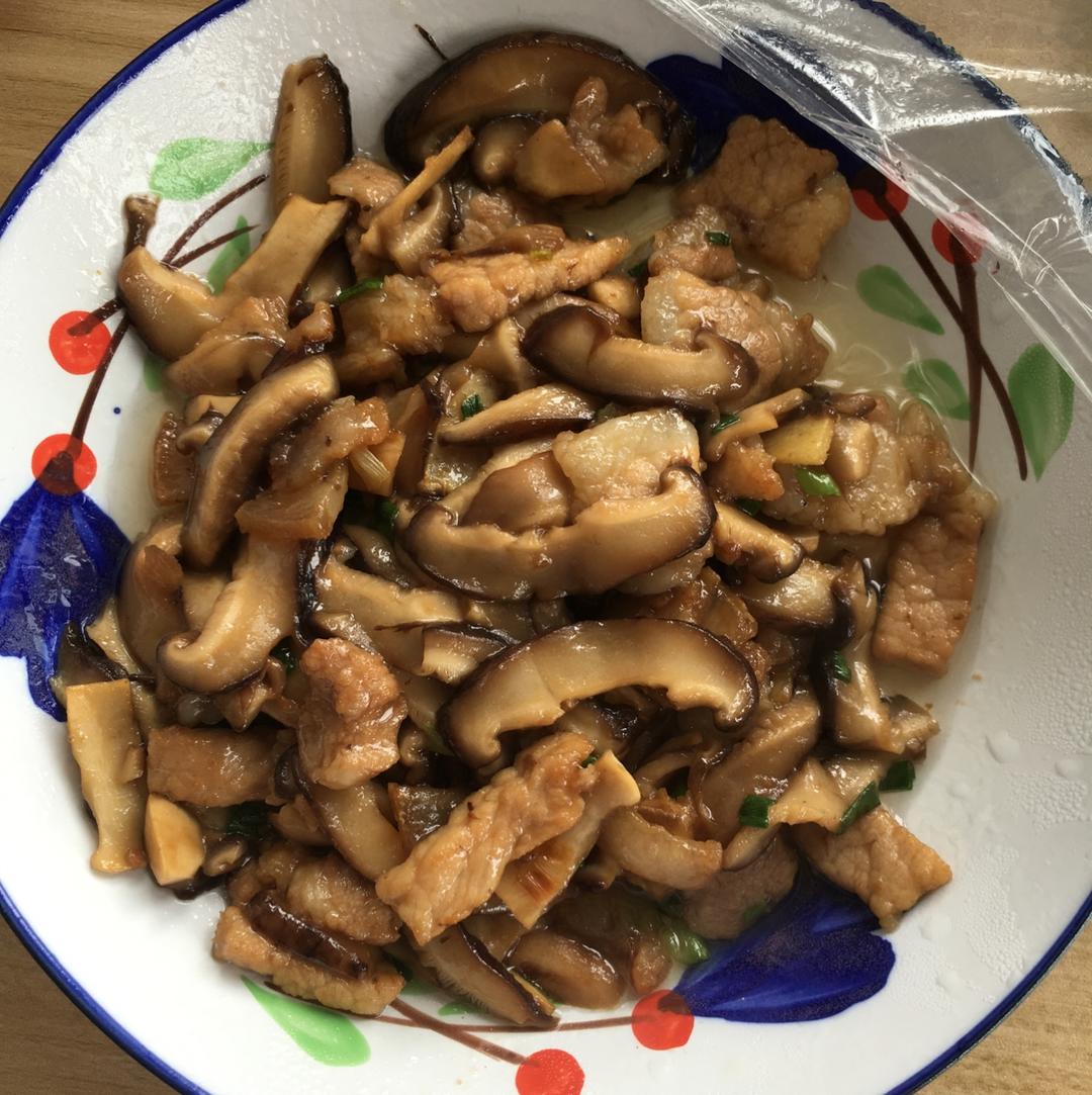 香菇炒肉