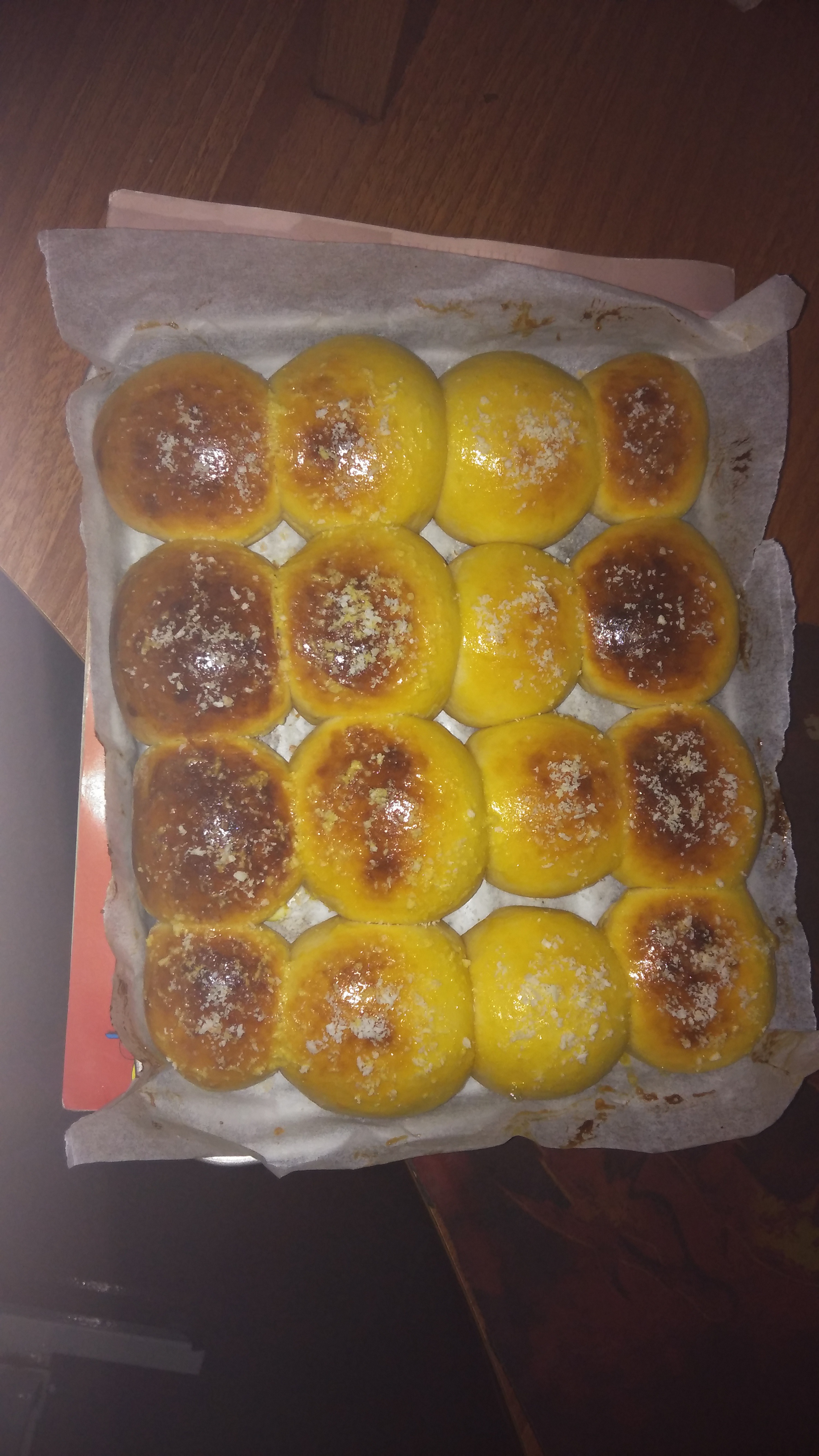 大人小孩都爱不释口的【蜂蜜牛奶小餐包】