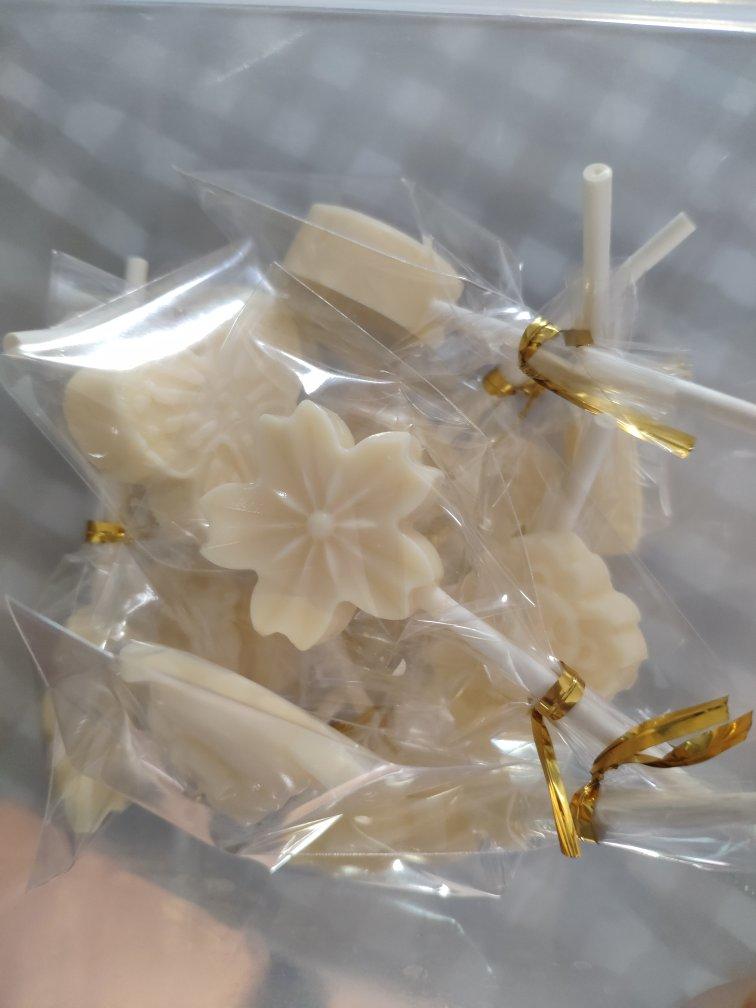 奶酪棒（秒杀市面上的妙可蓝多、女儿每天至少吃两支）