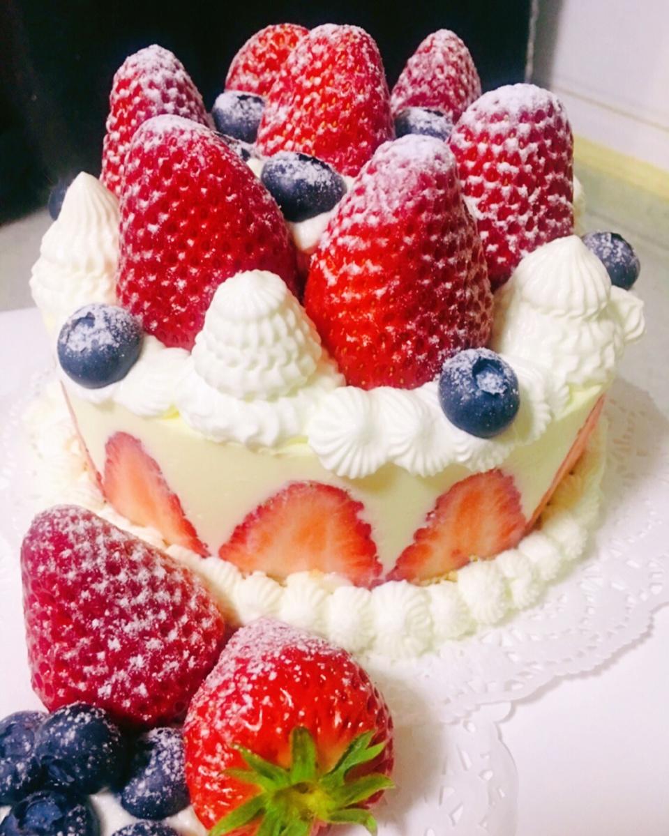 超简单的草莓芝士蛋糕