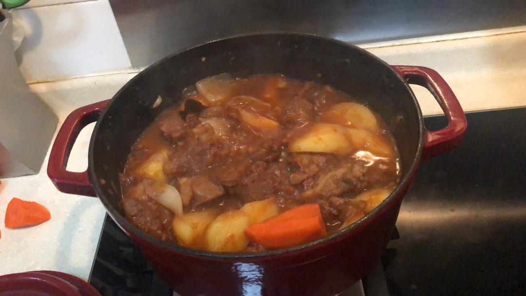 番茄土豆炖牛腩