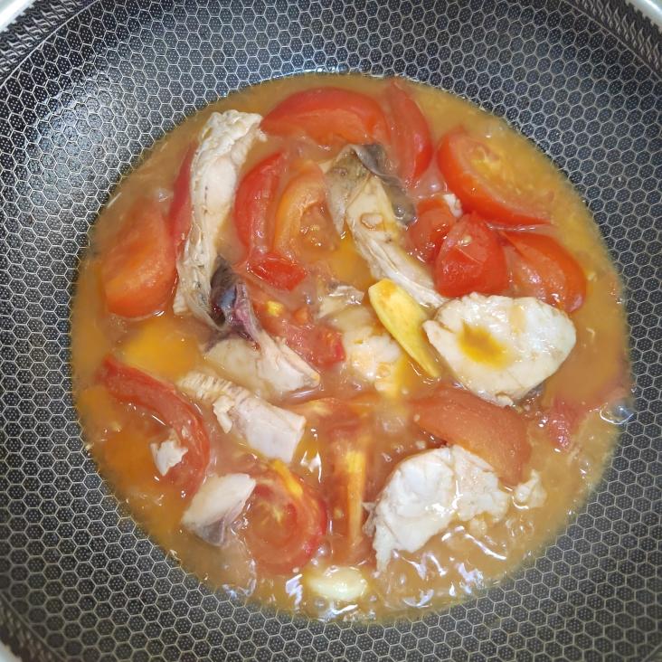 番茄炖鱼腩