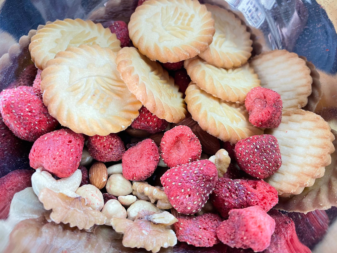 新年小点心🔥零失败草莓雪花酥