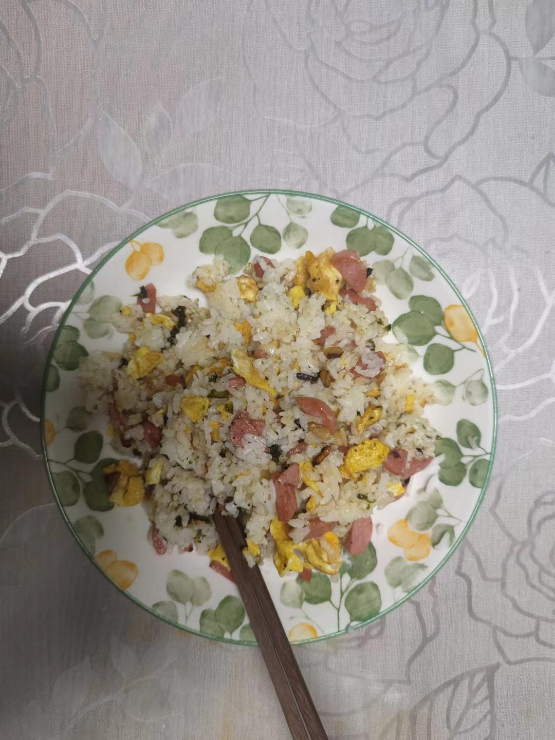 紫菜火腿鸡蛋炒饭