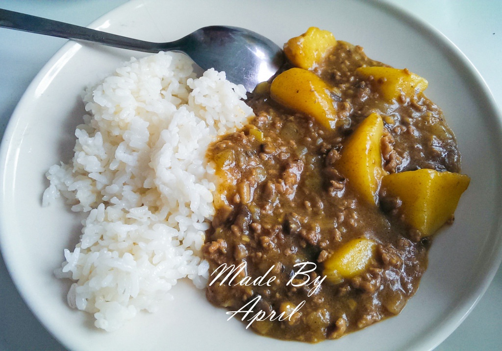 茄子绞肉咖喱饭