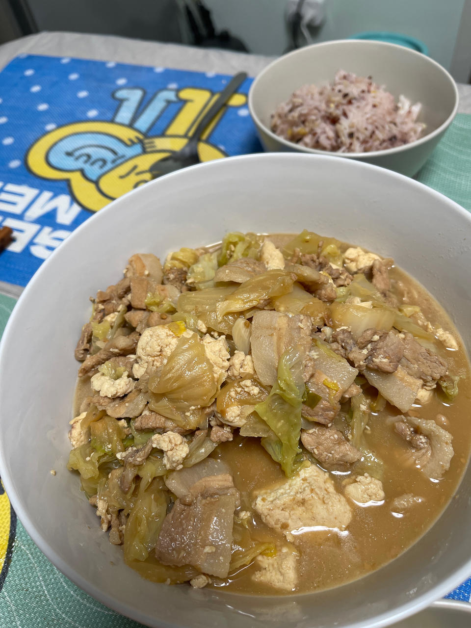 五花肉炖白菜豆腐