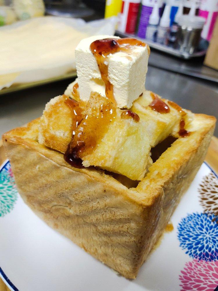 餐厅必点面包诱惑，想吃不排队