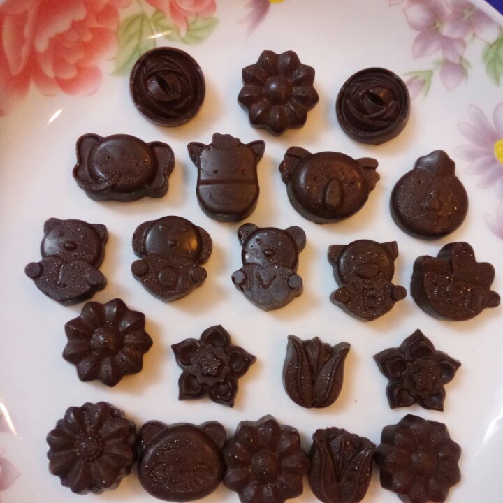 小莉子子子做的七夕diy巧克力