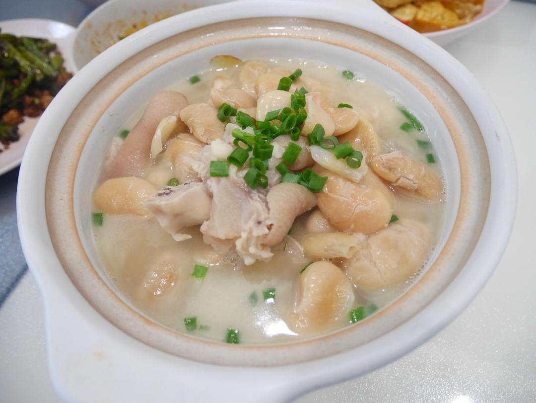 蛋挞儿做的雪豆蹄花