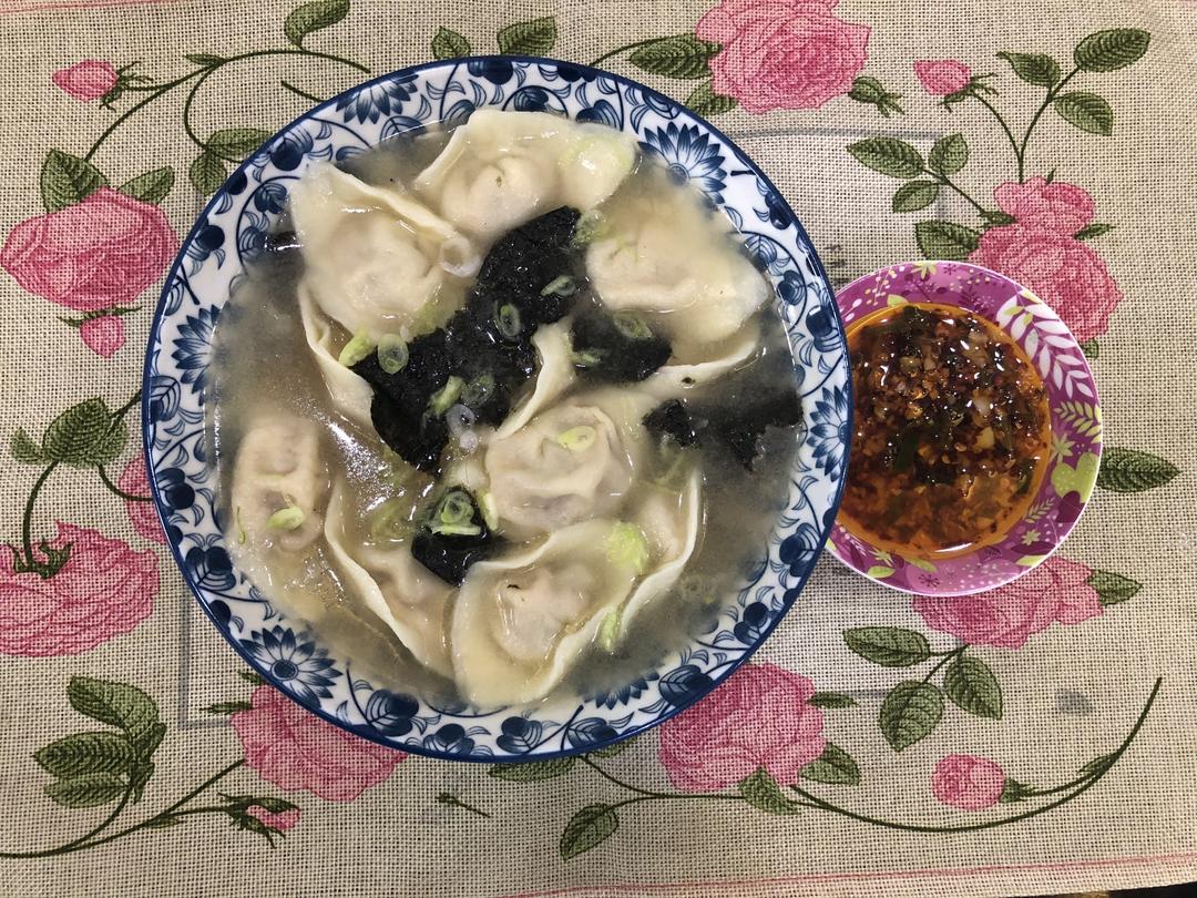 纯手工鲜肉大馄饨
