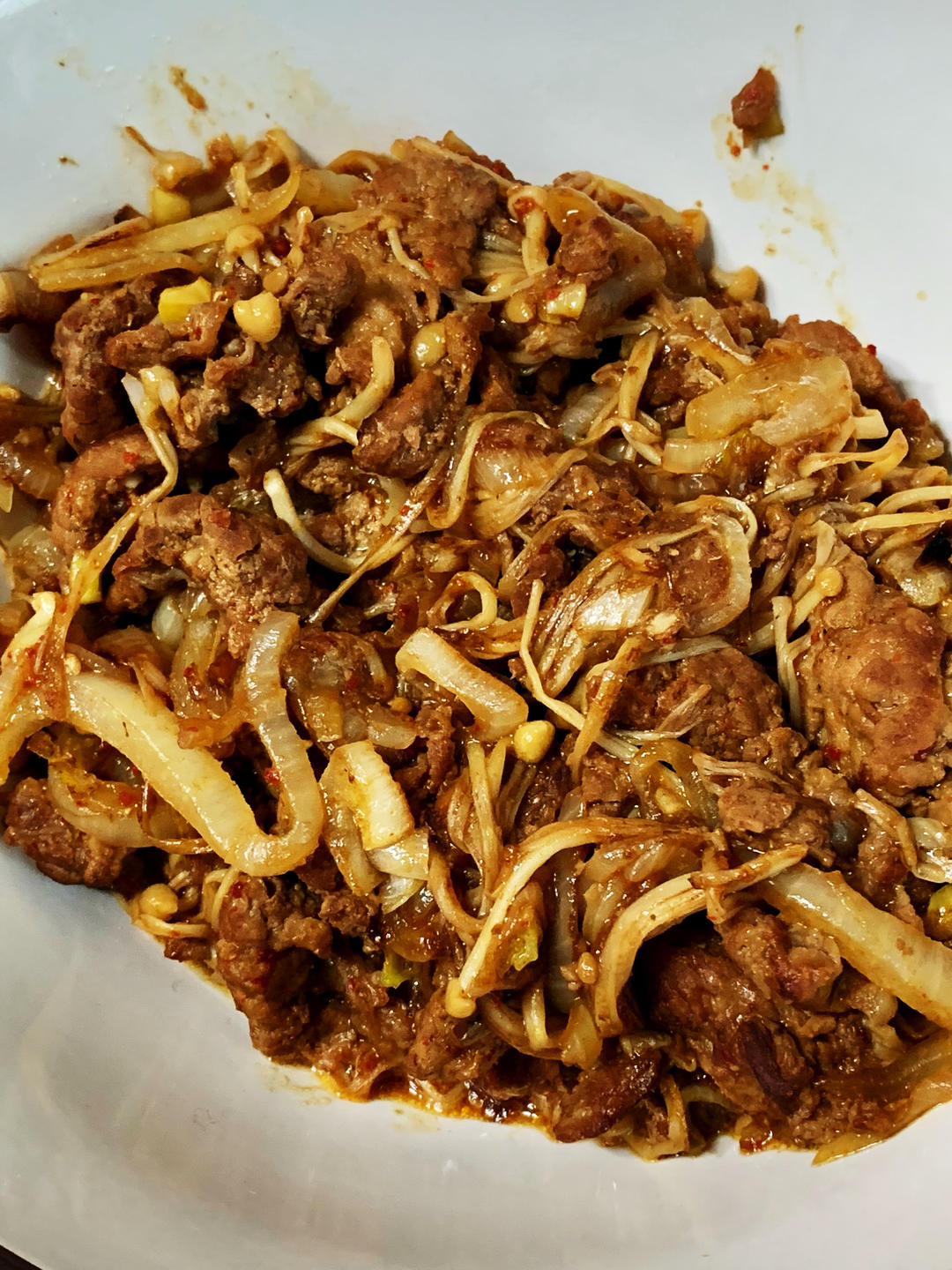 孜然牛肉（👈孜然肉片向左，吉野家向右👉）