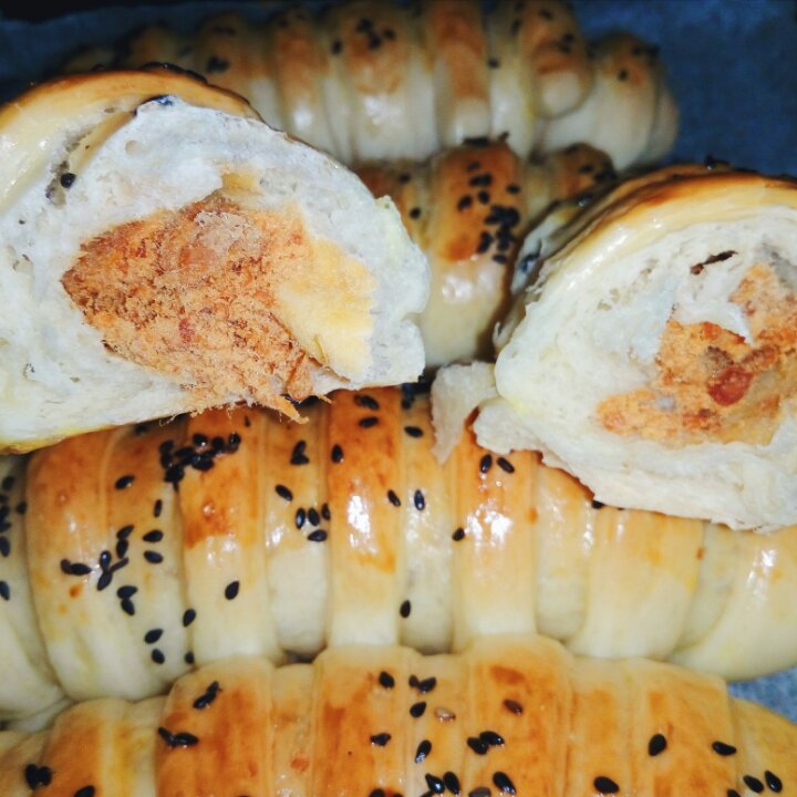 毛毛虫肉松面包