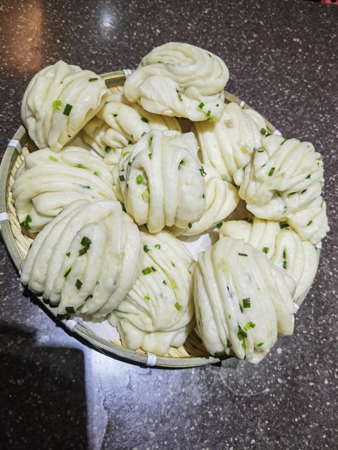 松软的「咸香葱花卷」(一发)