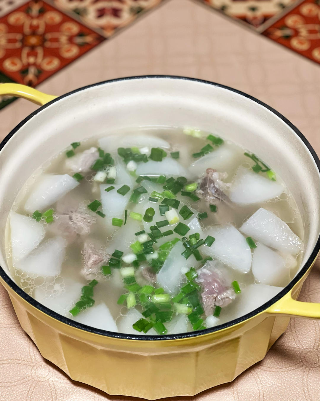 猪肋排炖白萝卜