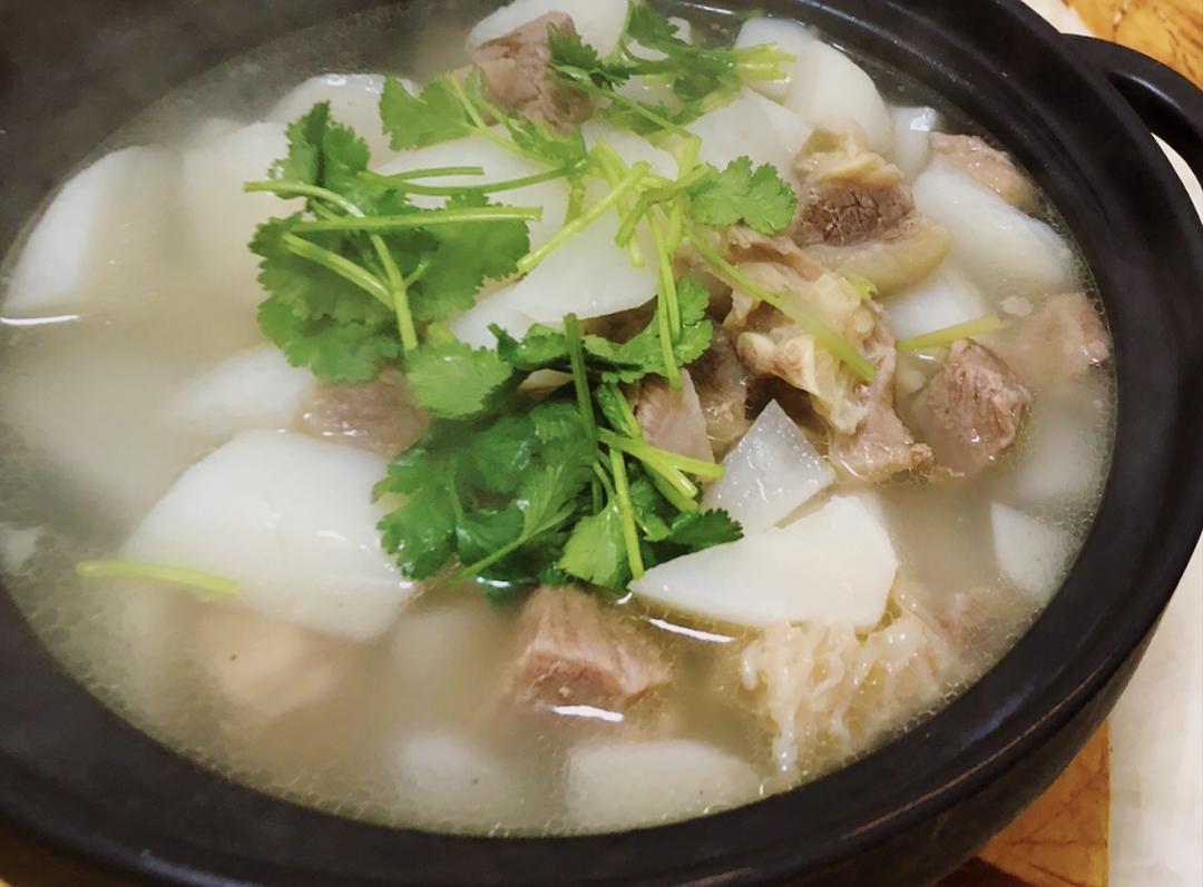 萝卜牛腩煲