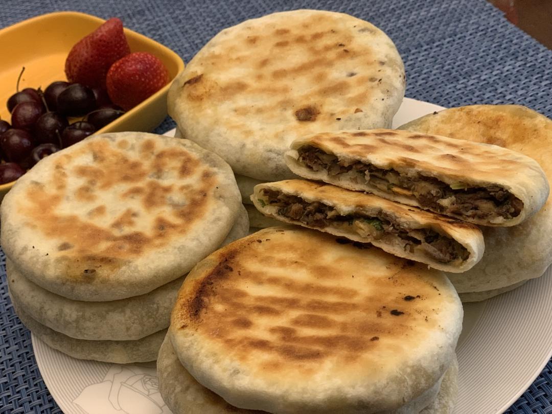 驴肉平菇馅饼～超级好吃