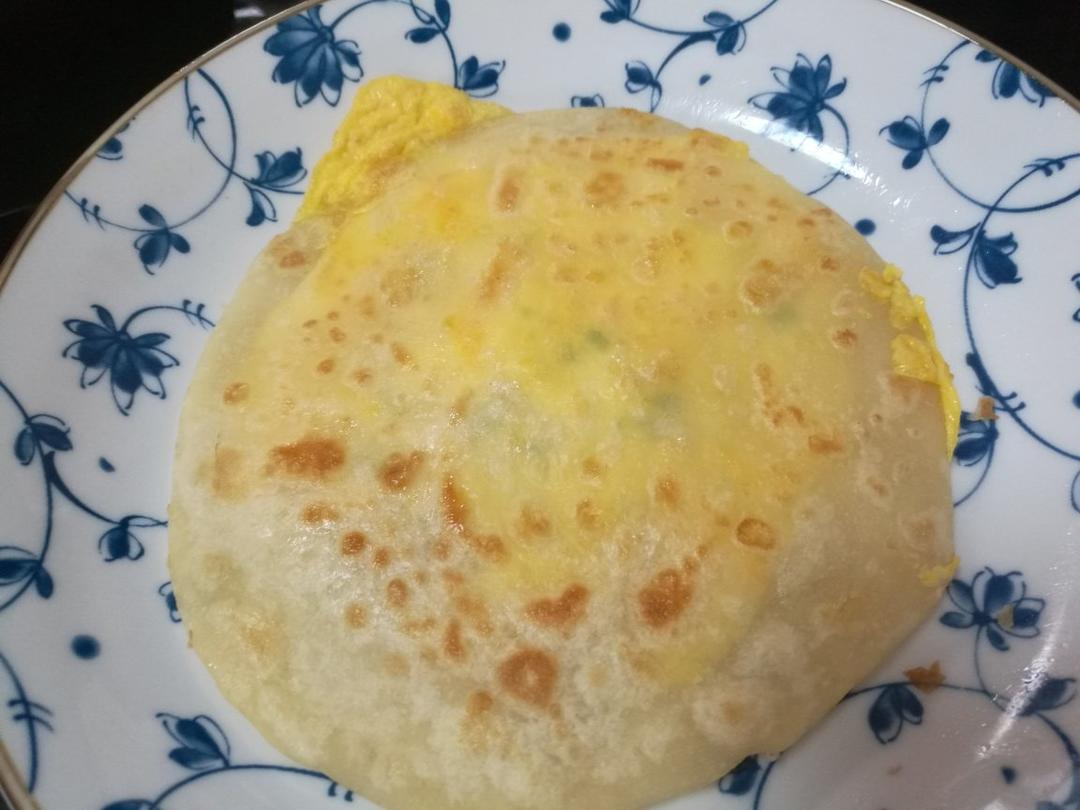 张张都鼓大泡的鸡蛋灌饼这样做不鼓大泡都难
