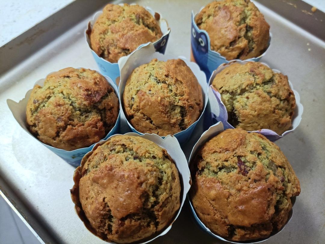 五招烤出一个蓬松湿软的空气玛芬蛋糕