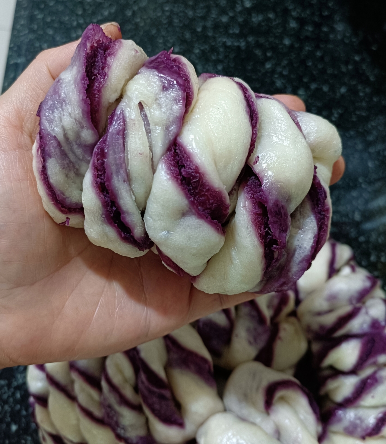 不甜腻的紫薯花卷、包子的做法