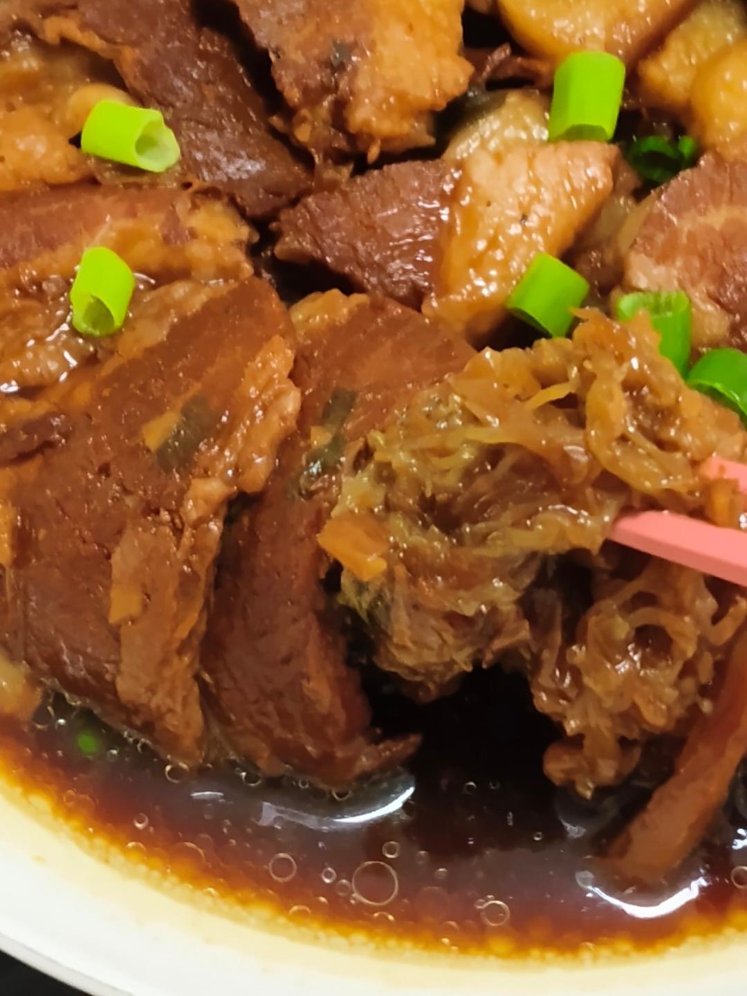 酸菜扣肉