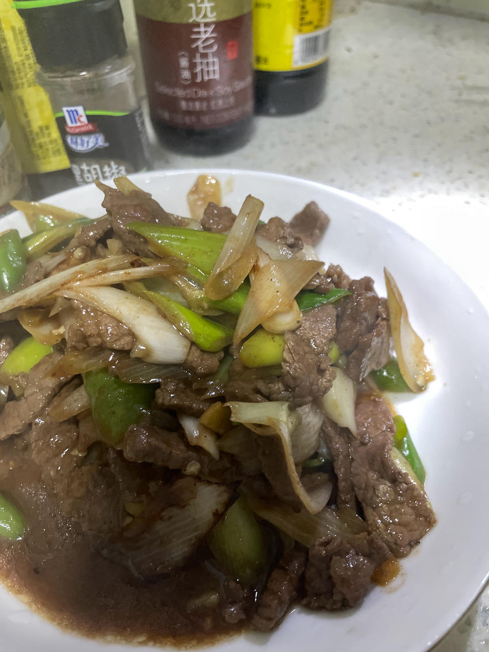 葱香浓郁的葱爆牛肉