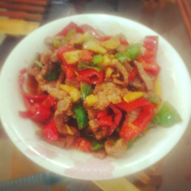 彩椒牛肉粒