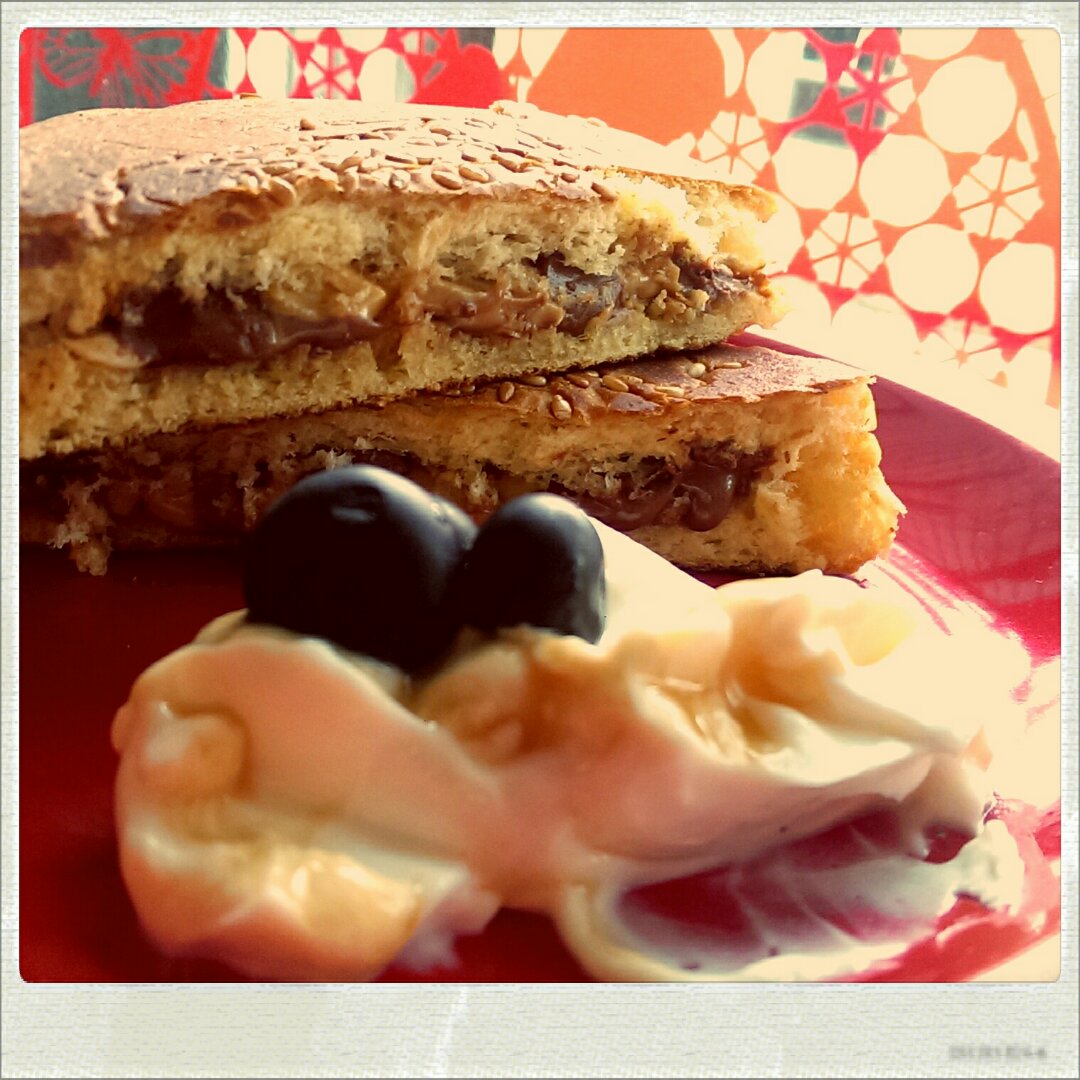 秋冬满足-口感层次更为丰富的巧克力花生酱三明治 Chocolate Peanut Butter Panini