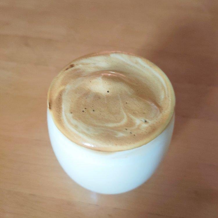 400次咖啡，网红手打咖啡，风靡全网的Dalgona Coffee☕️超详细步骤在家就可以复刻【内附速成法】