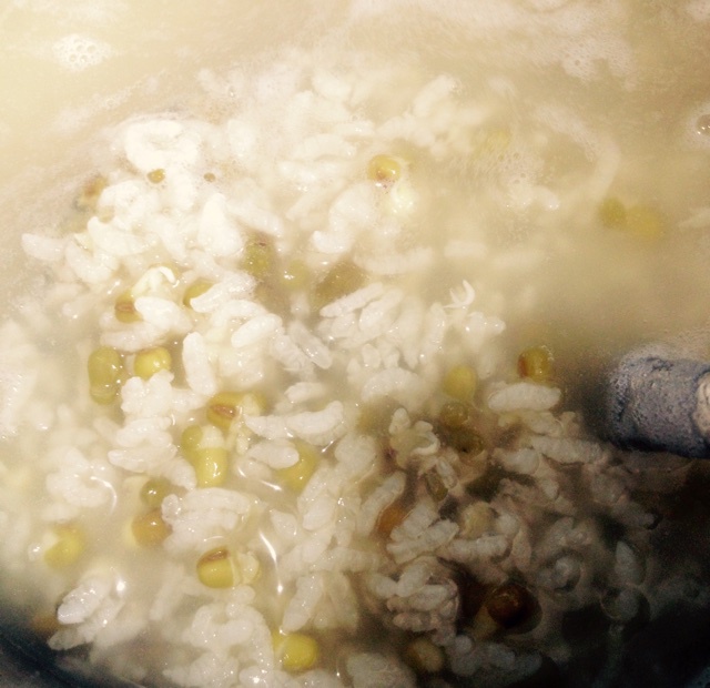 荷叶绿豆粥