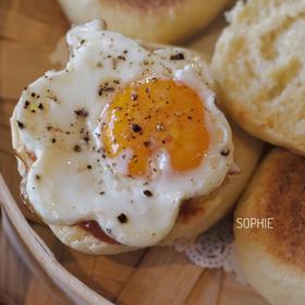 【麦满分早餐蛋汉堡】免烤面包|手揉面包视频
