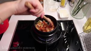 当归姐姐的搬运工—vlog23.晚餐：泡菜豆腐锅➕韩式凉拌菠菜的做法 步骤7