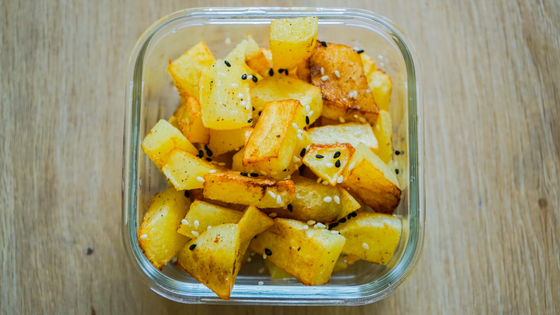 香煎土豆块（制作很简单 软糯的版本 厨房小白也可以掌握 可以做小零食或者代替主食吃）的做法