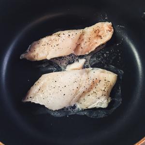健身减脂增肌晚餐 香煎鳕鱼的做法 步骤4