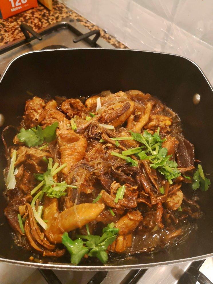 小鸡炖蘑菇