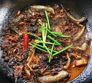 台州风味系列：梅干菜烧大跳跳鱼的做法 步骤8